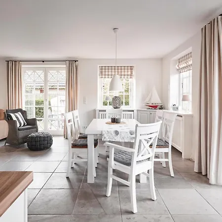 Semesterbostad Haus Maximilian *